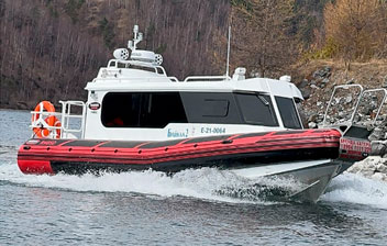 Аренда катера Rib RM 85D CAB на Байкале