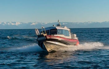 Аренда катера Rib RM 85D CAB на Байкале